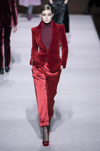 tom-ford-rf19-0114.thumb.jpg.5bfe98415a91e3e4476d719029b537a6.jpg