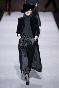 tom-ford-rf19-0124.thumb.jpg.260a1dcb90b3e3afb01f041ffe250c39.jpg