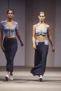 1215119982_Missoni1995WomenRTW57.thumb.jpg.eb26c7d4cb09efa6d7bee291afa11731.jpg