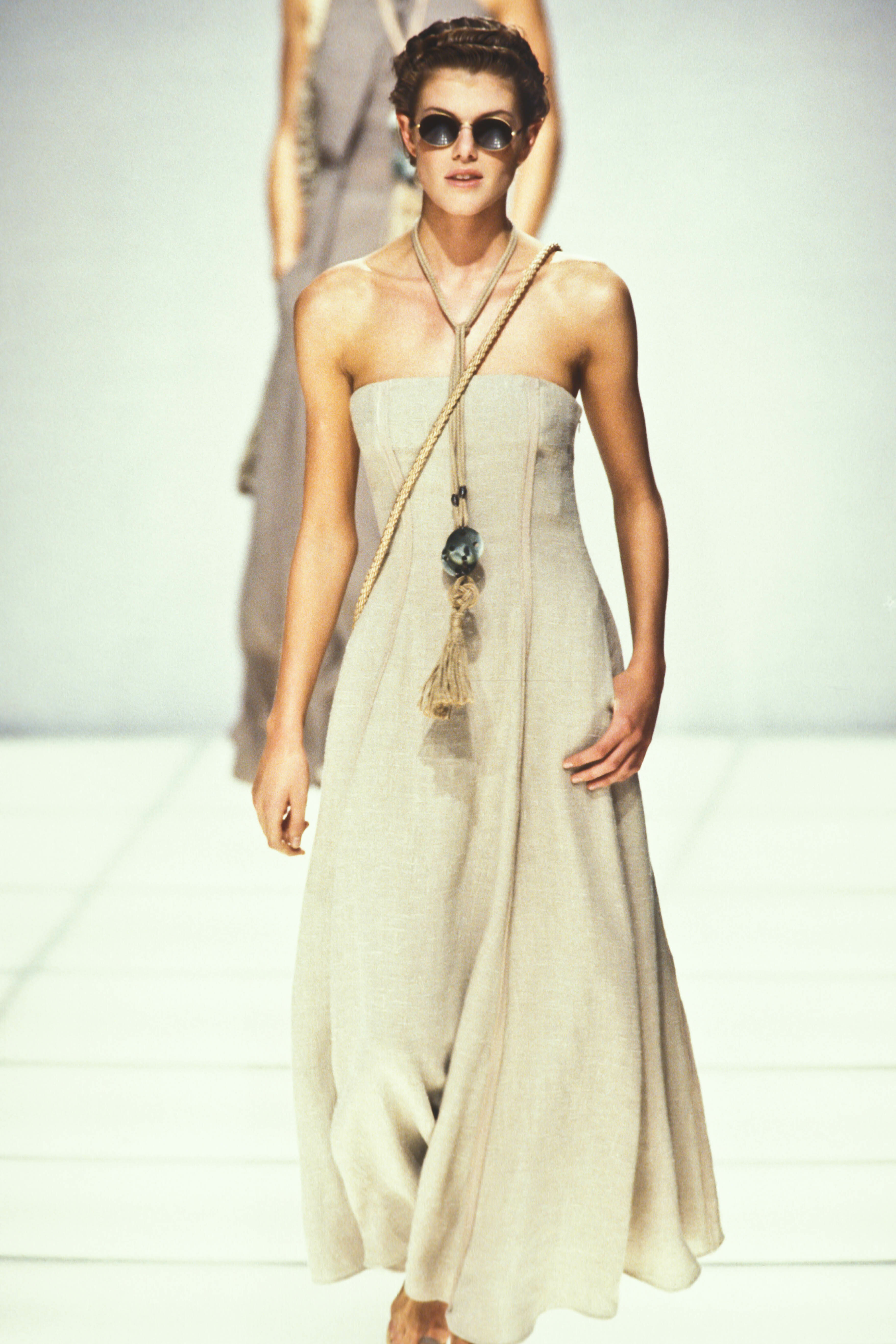 Giorgio Armani 1994 Women RTW 125.jpg