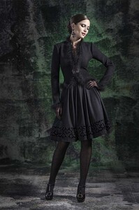 3b4c92adc6a7397ecb35dfa313bcd35d--gothic-people-german-fashion.jpg