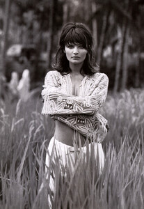 Helena-Christensen-Kenar-1994-03.thumb.jpg.9f38500324bf10970cd657623d68cd7f.jpg