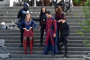 Melissa-Benoist-Supergirl-3rd-Season-Vancouver-Canada-May-2-2018-007.jpg