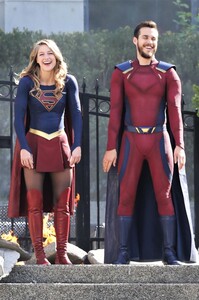 Melissa-Benoist-Supergirl-3rd-Season-Vancouver-Canada-May-2-2018-013.jpg
