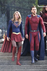 Melissa-Benoist-Supergirl-3rd-Season-Vancouver-Canada-May-2-2018-016.jpg
