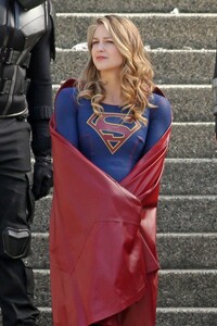 Melissa-Benoist-Supergirl-3rd-Season-Vancouver-Canada-May-2-2018-026.jpg