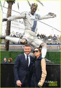 david-beckham-victoria-beckham-unveiling-of-his-statue-02.jpg