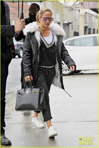jennifer-lopez-heads-to-a-studio-in-nyc-01.jpg