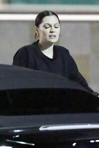 jessie-j-out-in-los-angeles-01-17-2019-1.jpg