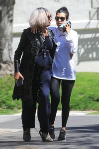 kourtney-kardashian-out-in-west-hollywood-03-14-2019-5.jpg