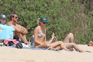 stephanie-pratt-in-a-leopard-bikini-hawaii-march-2019-0.jpg