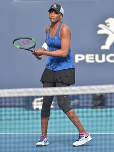 venus-williams-practises-during-the-miami-open-tennis-tournament-03-21-2019-7.jpg