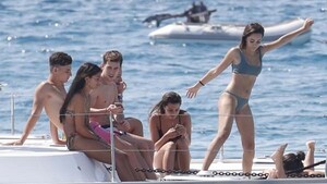 14132706_aitana-ot-vacaciones-bikini-ibiza-6.jpg