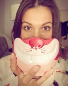 irismittenaeremf - BFqUGsjq7nT.jpg