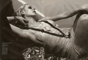 elle ru 12 2003 laura morgan 3 and 4.jpg