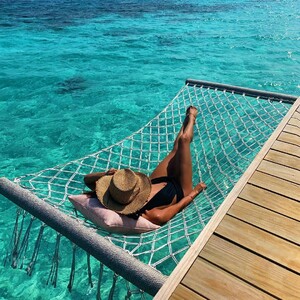 nabilla - BtlNkj_A-L-.jpg