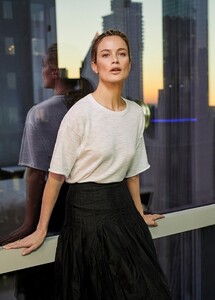 Carolyn-Murphy-NakedCashmere-Spring-2019-Campaign08.thumb.jpg.7839a0bb30848dbbe060275056fd0178.jpg