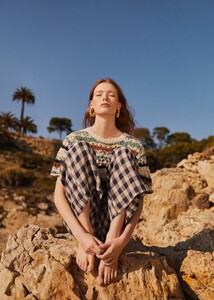 Mango-Spring-Summer-2019-Linen-Lookbook05.thumb.jpg.ae19270b16bf4537aa92d42fcfc8aea0.jpg