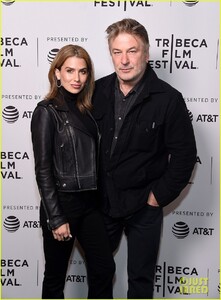 alec-hilaria-baldwin-tribeca-2019-07.jpg