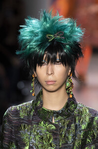 anna-sui-clpi-rf19-0437.thumb.jpg.87188b9c231c01f09a56d7e004172476.jpg