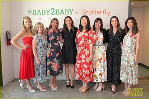 jennifer-garner-hosts-shutterfly-baby2baby-mothers-day-celebration-03.jpg