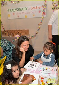 jennifer-garner-hosts-shutterfly-baby2baby-mothers-day-celebration-05.jpg