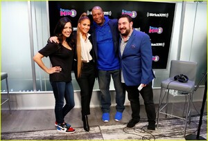 jennifer-lopez-sirius-xm-april-2019-10.jpg