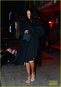 rihanna-hassan-jameel-nyc-april-2019-04.jpg