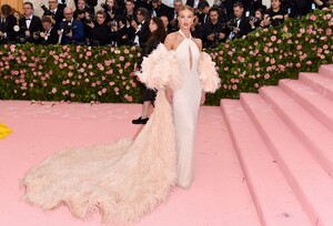 [1147427685] The 2019 Met Gala Celebrating Camp - Notes On Fashion - Arrivals.jpg