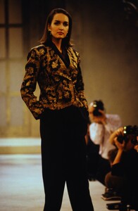 1548385040_anne-klein-fw-1990(2).thumb.jpg.80459646fb63e7bb3d21bdea31768df8.jpg