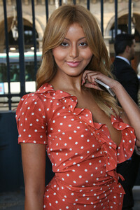 43312107_picturepub-zahia-dehar-006.jpg