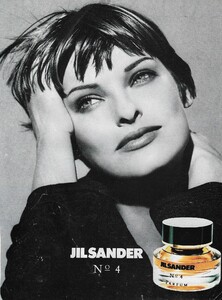 525576292_elleitalymarch1994lindabypeterlindbergh.thumb.jpg.2b0f0f33d56d6cd3eac715f10f94b515.jpg