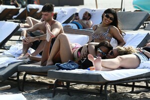 danielle-herrington-in-a-bikini-on-the-beach-in-miami-05-09-2019-4.jpg
