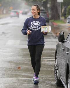 jennifer-garner-out-in-los-angeles-05-16-2019-5.jpg