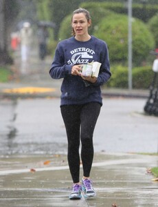 jennifer-garner-out-in-los-angeles-05-16-2019-6.jpg