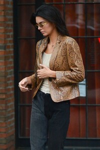kendall-jenner-leaving-bowery-hotel-in-new-york-05-09-2019-5.jpg