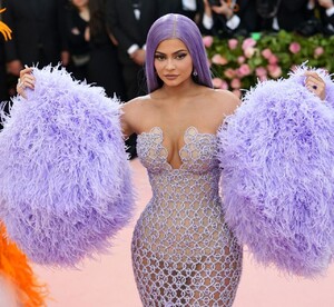 kylie-jenner-2019-met-gala-3.jpg