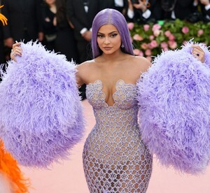 kylie-jenner-2019-met-gala-8.jpg