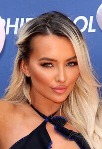 lindsey-pelas-sapphire-topless-pool-and-dayclub-in-las-vegas-05-25-2019-6.jpg