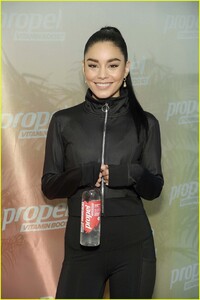vanessa-hudgens-shares-her-menu-in-a-typical-day-03.JPG