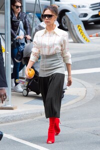 victoria-beckham-out-in-new-york-05-09-2019-1.jpg