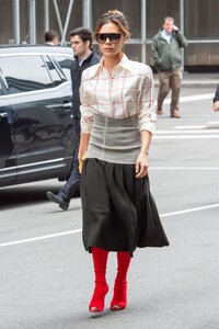 victoria-beckham-out-in-new-york-05-09-2019-9.jpg