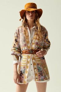 00005-ETRO-Resort-20-credit-Mel-Bles.thumb.jpg.f059b148528c0eca86c9a79772703109.jpg