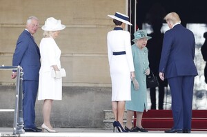 14298022-7098355-President_and_Mrs_Trump_were_greeted_by_the_Queen_Prince_Charles-a-20_1559569207718.jpg