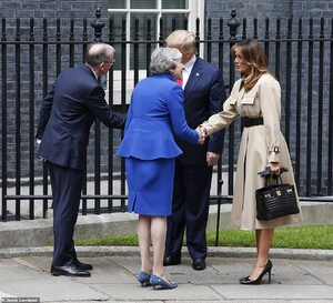 14347632-7102217-US_President_Donald_Trump_and_his_wife_Melania_at_Downing_Street-a-2_1559643880274.jpg