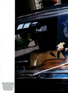 Hiett_Vogue_Italia_October_2003_06.thumb.png.c55e1d8993724b40553b4fe42a7892a7.png