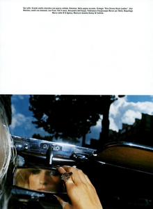 Hiett_Vogue_Italia_October_2003_08.thumb.png.4086feca44ad3100bdf5a96c71a2f3da.png