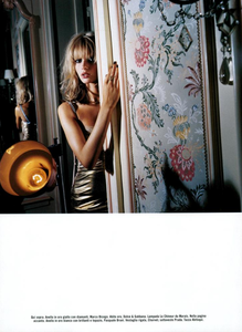 Hiett_Vogue_Italia_October_2003_11.thumb.png.5c82c43a5828fd62dfd71c1a01fe0525.png