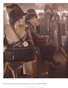 Meisel_Louis_Vuitton_Fall_Winter_12_13_01.thumb.png.5dc5f307e41714db2633deeacbf92fb8.png