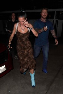 halsey-at-yungblud-s-show-in-west-hollywood-06-20-2019-0.thumb.jpg.ea79dc7b0e0d82afeeedff7f7cb906b7.jpg